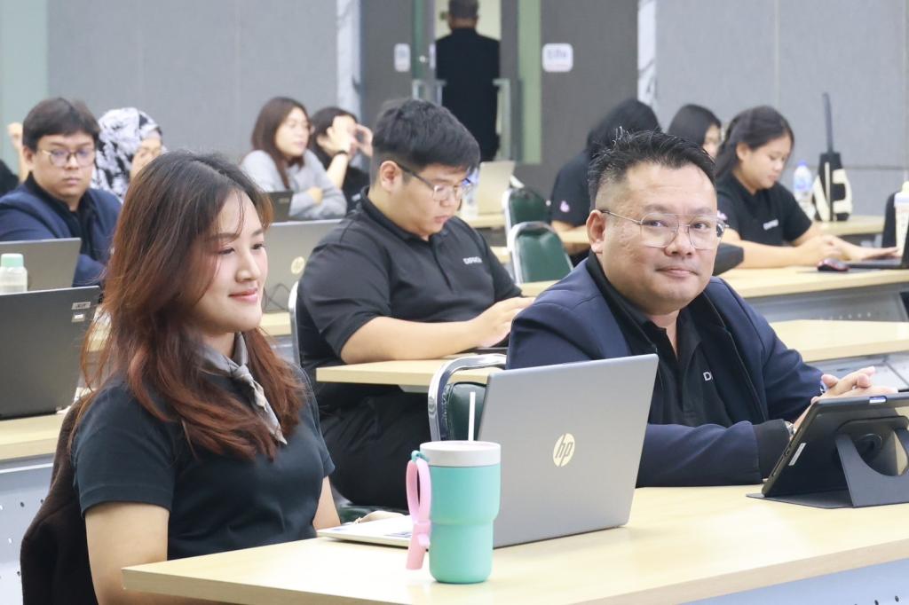 “ดีพร้อม” อัปสกิลคน เพิ่มสปีดงาน เปิดเกม Generative AI พลิกโฉมงานภาครัฐให้คล่องตัว