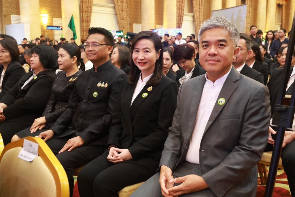 “อธิบดีณัฏฐิญา” นำทีมดีพร้อมคว้า 2 รางวัลเลิศรัฐ ตอกย้ำ องค์กรแกร่ง “พัฒนาคน–ใช้เทคโนโลยี” สร้างผลลัพธ์เพื่อประชาชน