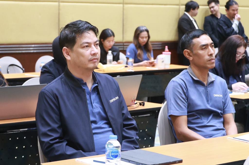 “ดีพร้อม” เดินหน้าหนุนบุคลากรภาครัฐรู้เท่าทันเทคโนโลยี ขับเคลื่อนองค์กรสู่ดิจิทัล ชูมนุษย์เป็นแกนกลางขับเคลื่อนยุทธศาสตร์ด้วย AI