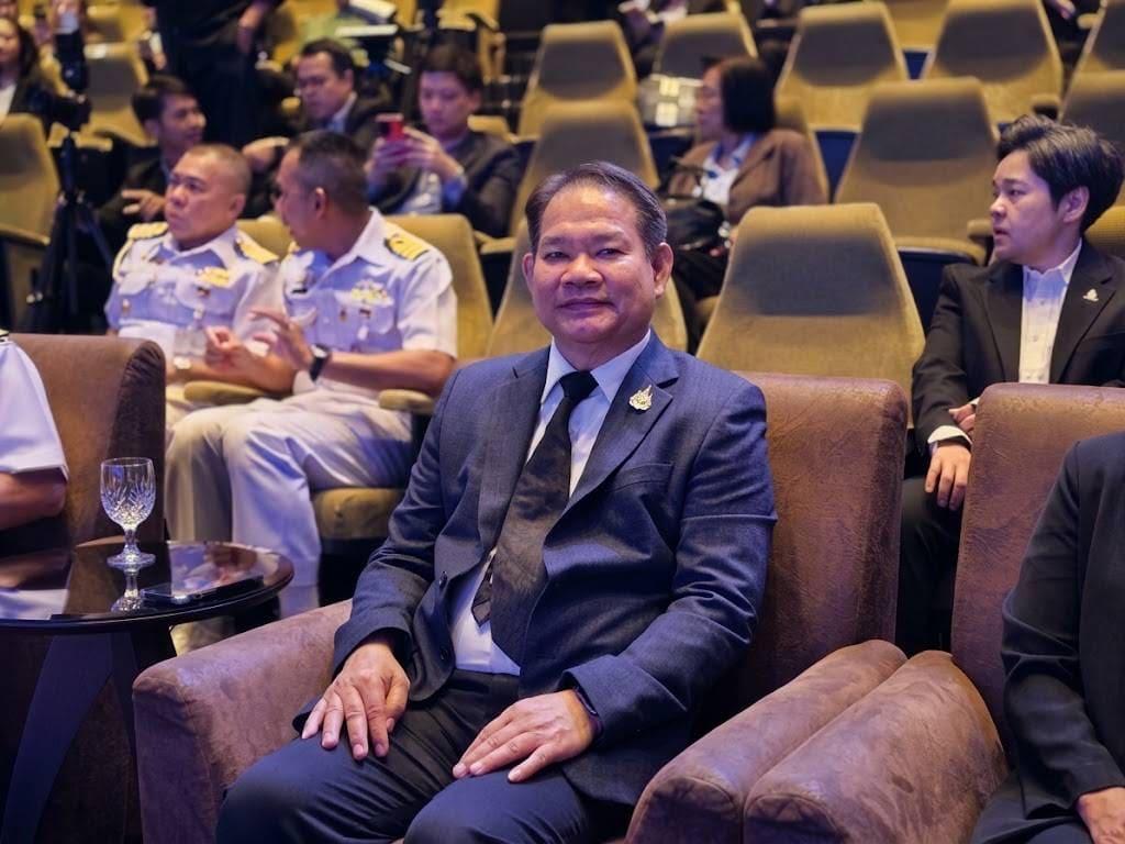 “รองอธิบดีสุรพล” เป็นผู้แทนกระทรวงอุตสาหกรรม มอบเงินสนับสนุน มูลนิธิอนุรักษ์แนวปะการังฯ ในสมเด็จพระเจ้าลูกเธอ เจ้าฟ้าสิริวัณณวรีฯ ร่วมอนุรักษ์สิ่งแวดล้อมใต้ท้องทะเล