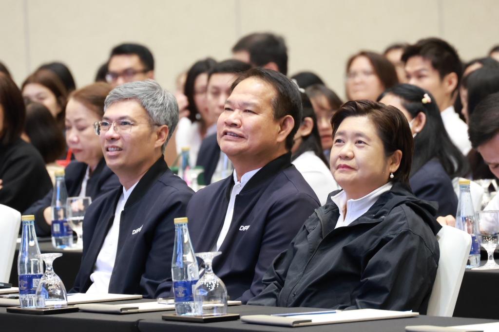 “อธิบดีณัฏฐิญา” ขึ้นเวที เปิดสัมมนา มอบแนวทางการทำงานเสริมแกร่งบุคลากรดีพร้อม มุ่งมั่น เดินหน้า พร้อมลุย