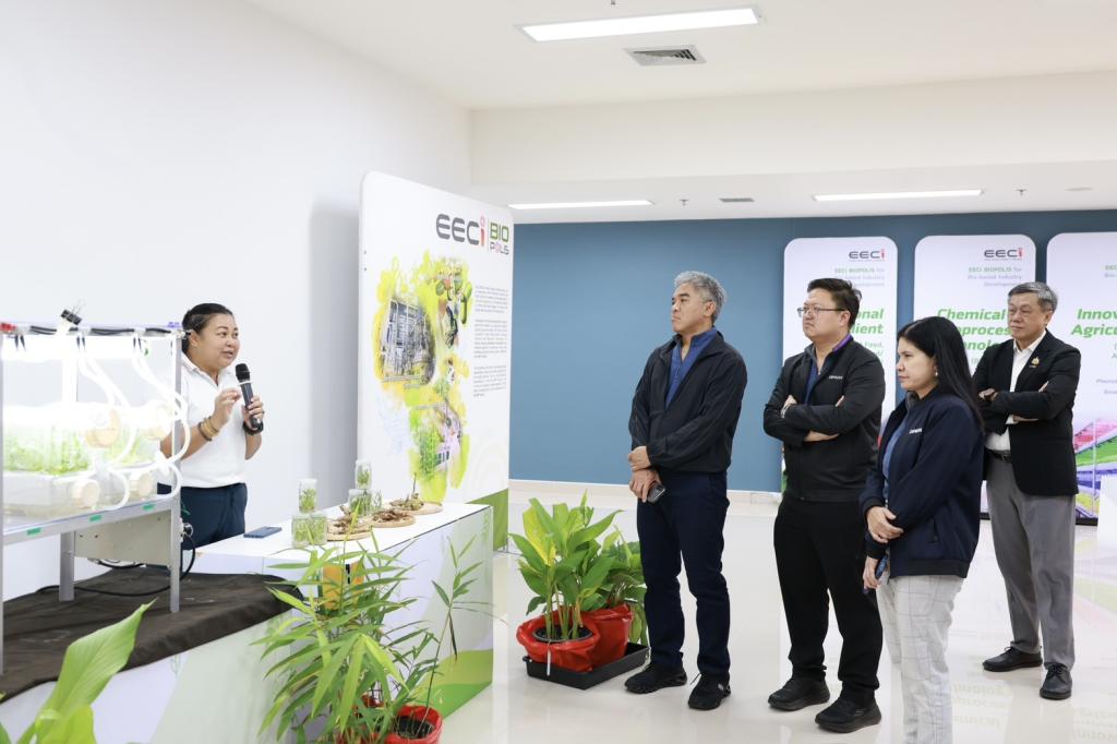 “ดีพร้อม” เปิดเวทีรับฟังความคิดเห็น-ศึกษาดูงาน EECi เชื่อมโยงปัญหาความต้องการผู้ประกอบการ สู่ความร่วมมือในการขับเคลื่อนนวัตกรรมตอบโจทย์อุตสาหกรรมไทยในเศรษฐกิจยุคใหม่