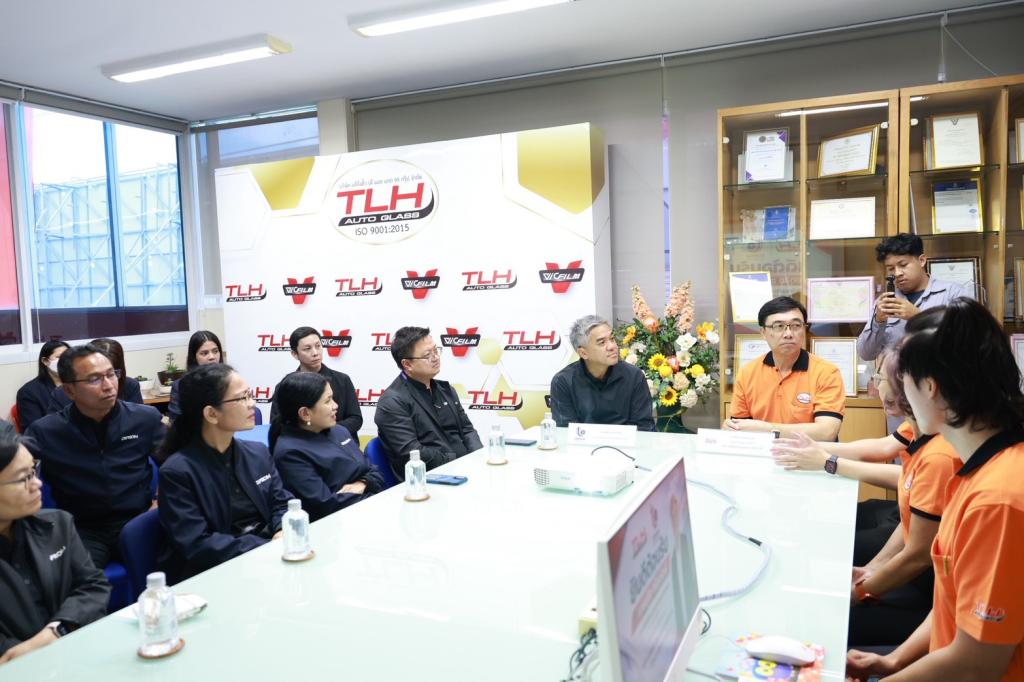 “รองอธิบดีดุสิต” นำทีมดีพร้อมลงพื้นที่ EEC เยี่ยมชมสถานประกอบการต้นแบบเศรษฐกิจหมุนเวียน พร้อมตรวจเยี่ยม DC 9 มอบ 3 แนวทางพัฒนาบุคลากร เสริมทักษะสื่อสาร-Paperless-AI เพิ่มประสิทธิภาพ การทำงาน