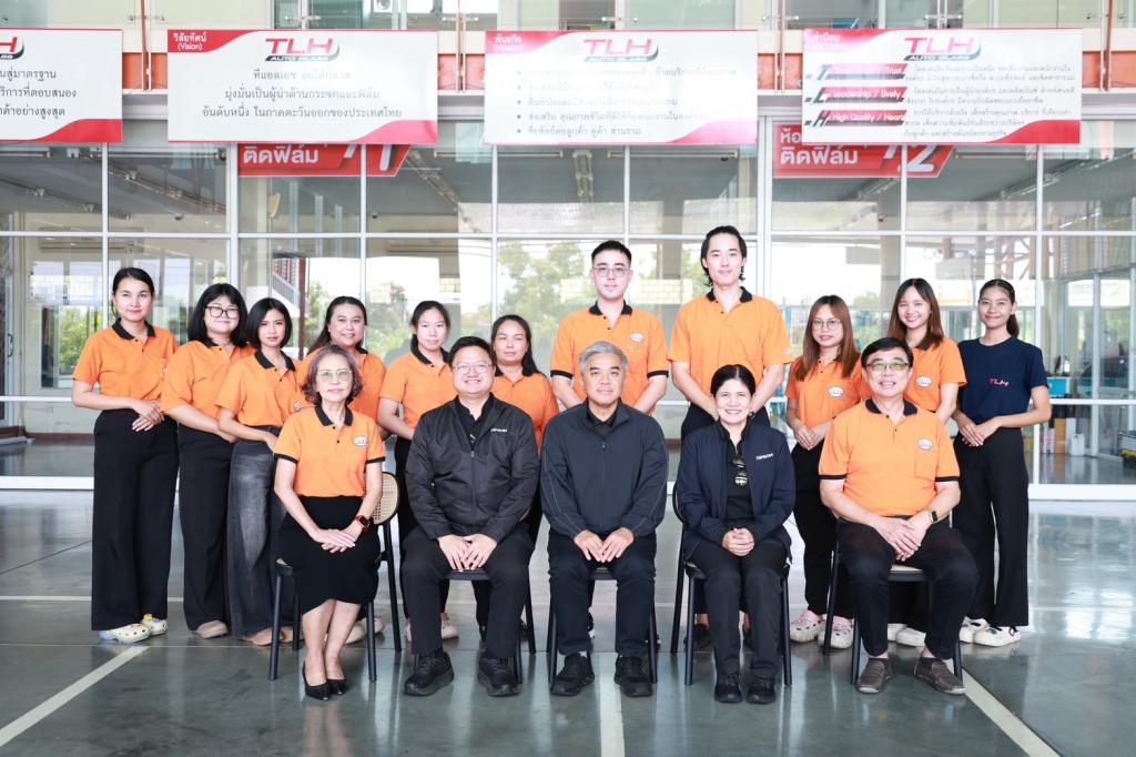 “รองอธิบดีดุสิต” นำทีมดีพร้อมลงพื้นที่ EEC เยี่ยมชมสถานประกอบการต้นแบบเศรษฐกิจหมุนเวียน พร้อมตรวจเยี่ยม DC 9 มอบ 3 แนวทางพัฒนาบุคลากร เสริมทักษะสื่อสาร-Paperless-AI เพิ่มประสิทธิภาพ การทำงาน