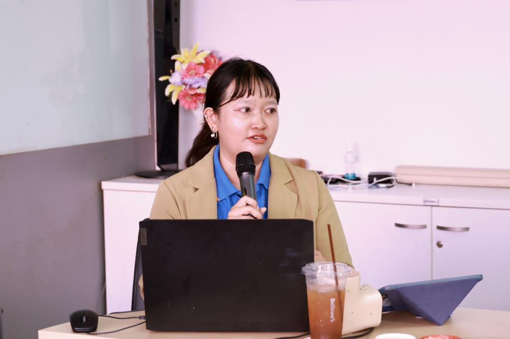 “รองอธิบดีดุสิต” นำทีมดีพร้อมลงพื้นที่ EEC เยี่ยมชมสถานประกอบการต้นแบบเศรษฐกิจหมุนเวียน พร้อมตรวจเยี่ยม DC 9 มอบ 3 แนวทางพัฒนาบุคลากร เสริมทักษะสื่อสาร-Paperless-AI เพิ่มประสิทธิภาพ การทำงาน