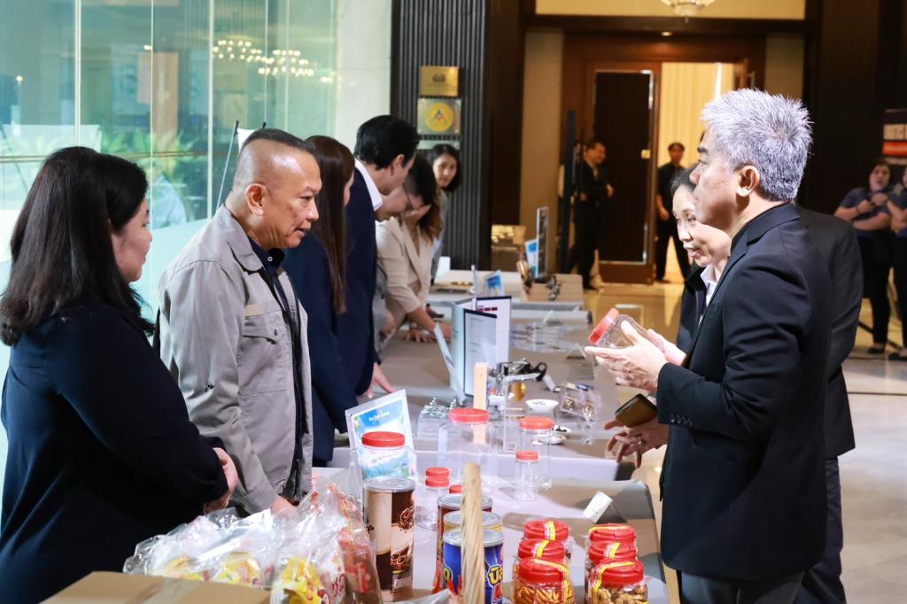 “ดีพร้อม” เดินหน้าขับเคลื่อน Green Supply Chain ผนึกกำลังสร้าง “Eco Chain Synergy” เผยผลสำเร็จยกระดับ SME สู่ความสามารถในการแข่งขัน พร้อมรับมือกติกาสิ่งแวดล้อมระดับสาก