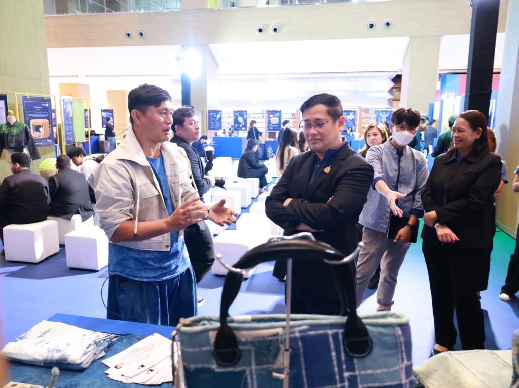 “ดีพร้อม” ขับเคลื่อน Soft Power ไทย จัดงาน "DIPROM Craft Industry" ดันหัตถกรรมไทยสู่สากลชูแนวคิด Eco-Craft เชื่อมโยงผลิตภัณฑ์ชุมชนสู่ตลาดพรีเมียม