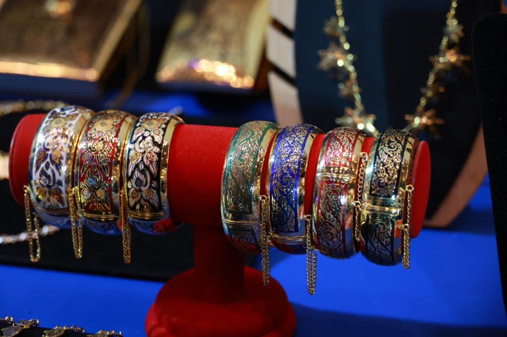 “ดีพร้อม” ขับเคลื่อน Soft Power ไทย จัดงาน "DIPROM Craft Industry" ดันหัตถกรรมไทยสู่สากลชูแนวคิด Eco-Craft เชื่อมโยงผลิตภัณฑ์ชุมชนสู่ตลาดพรีเมียม