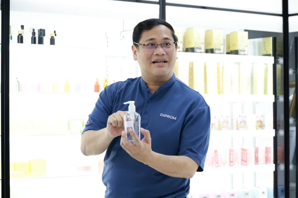 “รองอธิบดีพลาวุธ” นำทีม “ดีพร้อม” ลุยเมืองชาละวัน ตรวจเยี่ยม บจก.เค.พี.เอ็กซ์คลูซีฟ กรุ๊ป ยกระดับมาตรฐาน–Smart Factory เสริมแกร่ง OEM ไทย