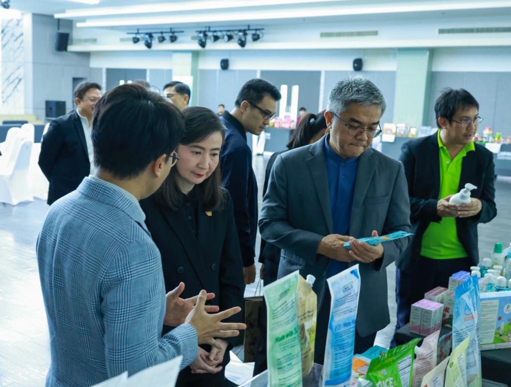 “อธิบดีณัฏฐิญา” ปิดกิจกรรม DIPROM Young SMEs Network รุ่นที่ 3 เชื่อมเครือข่ายนักธุรกิจรุ่นใหม่ สร้างมูลค่าทางเศรษฐกิจกว่า 47 ล้านบาท พร้อมชู 3 กิจการต้นแบบความสำเร็จ ต่อยอดพลังเครือข่ายสู่การเติบโตอย่างยั่งยืน