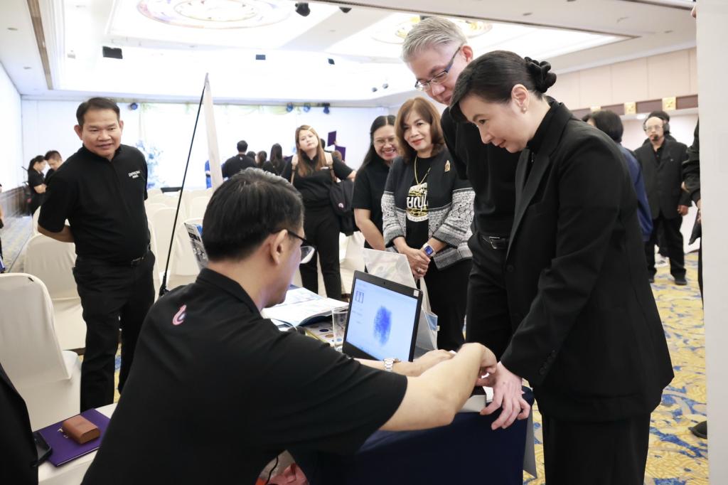 “ดีพร้อม” ปรับ “คพอ.” รับธุรกิจยุคใหม่ เดินหน้าเชื่อม 4 ภูมิภาค ต่อยอดการค้า–การลงทุน คาดปี 69 สร้างมูลค่ากว่า 175 ล้านบาท