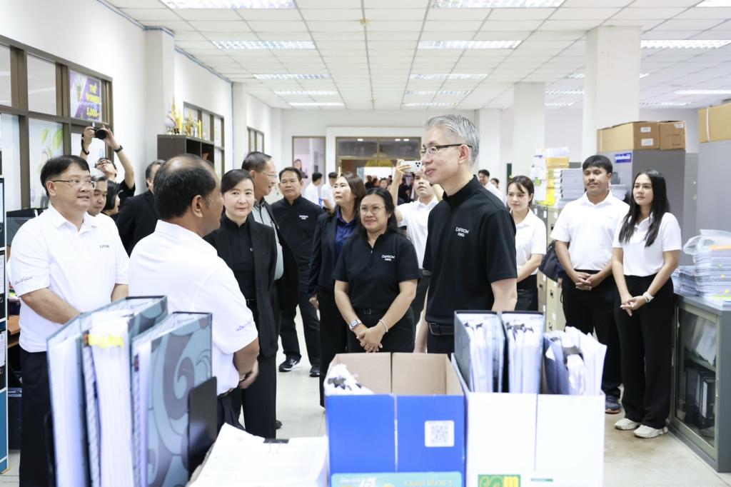 “ปลัดณัฐพล” บินตรงเมืองสองแคว เปิด “ศูนย์อุตสาหกรรมรวมใจ” หนุน “ดีพร้อม” เชื่อมพลังรัฐ–เอกชน เร่งฟื้นฟูธุรกิจภาคเหนือตอนล่าง