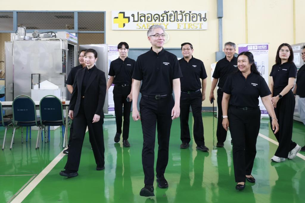 “ปลัดณัฐพล” บินตรงเมืองสองแคว เปิด “ศูนย์อุตสาหกรรมรวมใจ” หนุน “ดีพร้อม” เชื่อมพลังรัฐ–เอกชน เร่งฟื้นฟูธุรกิจภาคเหนือตอนล่าง