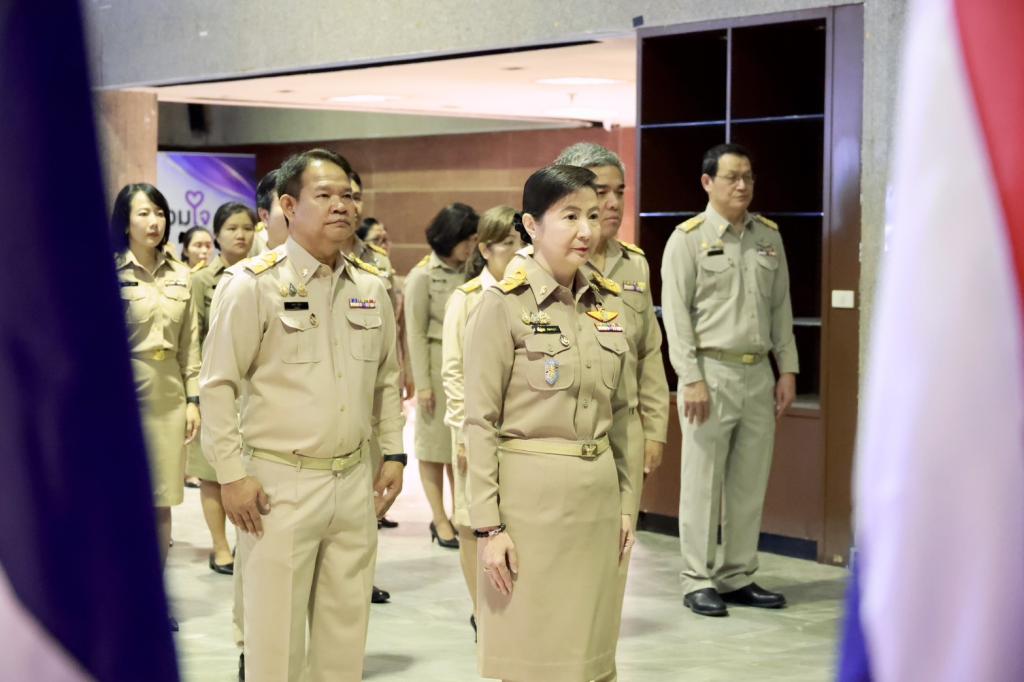 “อธิบดีณัฏฐิญา” นำทีมดีพร้อม ร่วมเคารพธงชาติ สืบสานความภาคภูมิใจในความเป็นชาติไทย