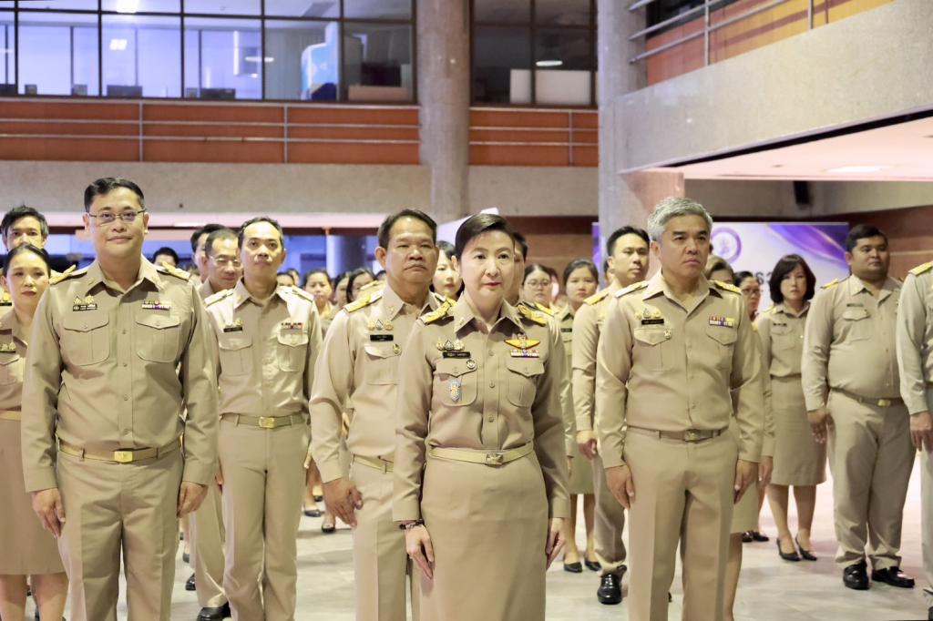 “อธิบดีณัฏฐิญา” นำทีมดีพร้อม ร่วมเคารพธงชาติ สืบสานความภาคภูมิใจในความเป็นชาติไทย