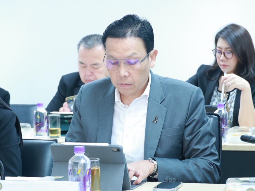 “ดีพร้อม” ร่วมประชุมขับเคลื่อนบอร์ดเศรษฐกิจชุมชนฯ เดินหน้าขับเคลื่อนมาตรการหนุนผู้ประกอบการ ปลดล็อกแหล่งเงินทุน ดัน SME CONNEXT ช่วยบริหารธุรกิจครบวงจร
