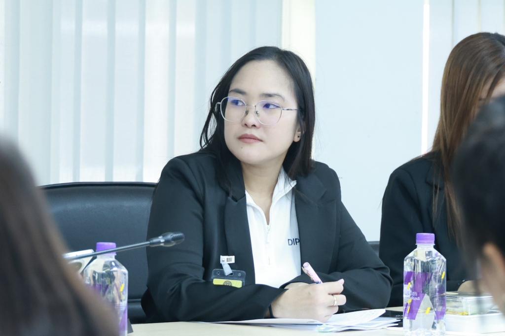 “ดีพร้อม” ร่วมประชุมขับเคลื่อนบอร์ดเศรษฐกิจชุมชนฯ เดินหน้าขับเคลื่อนมาตรการหนุนผู้ประกอบการ ปลดล็อกแหล่งเงินทุน ดัน SME CONNEXT ช่วยบริหารธุรกิจครบวงจร