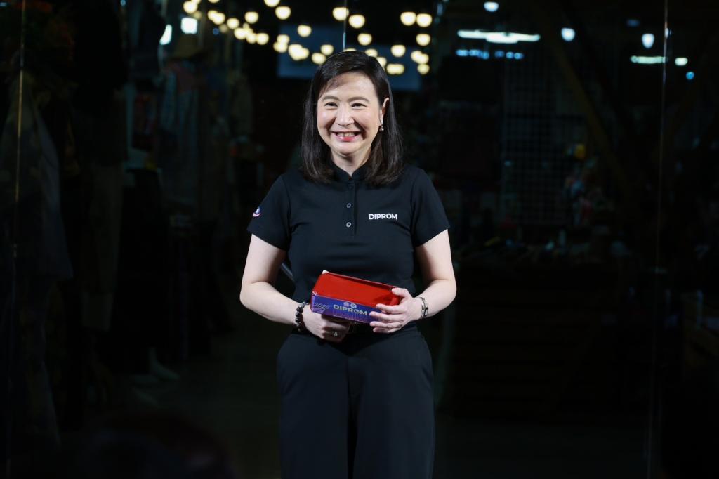 “อธิบดีณัฏฐิญา” เปิดร้าน งาน DIPROM FAIR 2026 ช้อปฟิน สินค้าดี ช่วย SMEs ฝ่าวิกฤตอุทกภัย เติมโอกาส เพิ่มช่องทางตลาดให้ผู้ประกอบการไทย