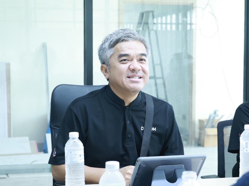 “รองอธิบดีดุสิต” เยือนถิ่นอุบลฯ ชมต้นแบบผู้ประกอบการ “ดีพร้อม” หนุนใช้เทคโนโลยี–นวัตกรรม ต่อยอดความสำเร็จสู่การเติบโตอย่างยั่งยืน