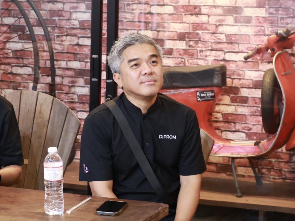 “รองอธิบดีดุสิต” เยือนถิ่นอุบลฯ ชมต้นแบบผู้ประกอบการ “ดีพร้อม” หนุนใช้เทคโนโลยี–นวัตกรรม ต่อยอดความสำเร็จสู่การเติบโตอย่างยั่งยืน
