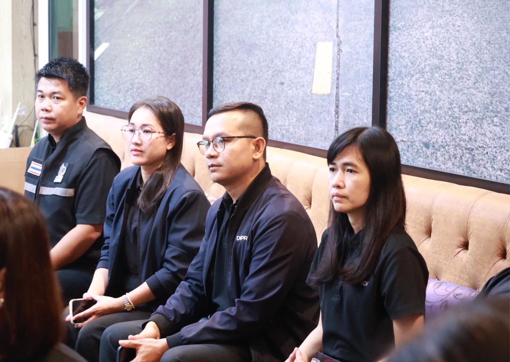 “รองอธิบดีดุสิต” เยือนถิ่นอุบลฯ ชมต้นแบบผู้ประกอบการ “ดีพร้อม” หนุนใช้เทคโนโลยี–นวัตกรรม ต่อยอดความสำเร็จสู่การเติบโตอย่างยั่งยืน