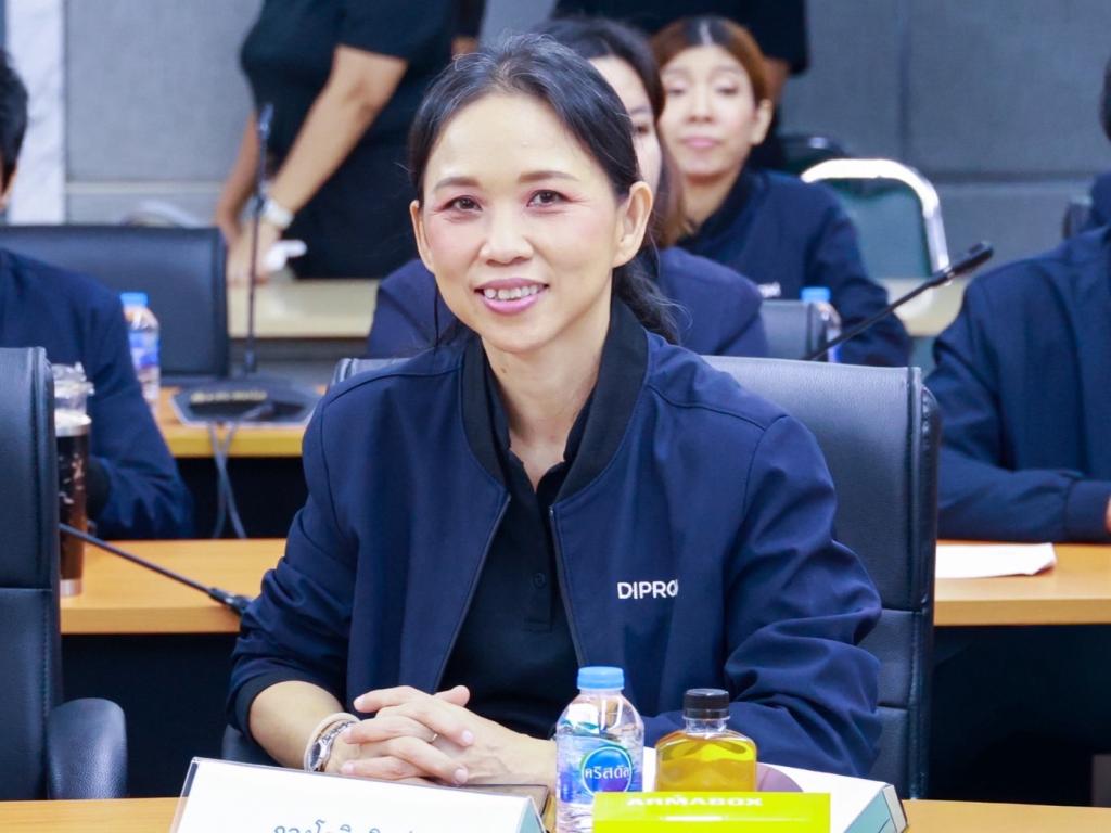 “อธิบดีณัฏฐิญา” นำทีมดีพร้อม ปูฐานองค์กรคาร์บอนต่ำ ชู “CFO DIPROM” สร้างองค์ความรู้ส่งต่อ SME พร้อมขับเคลื่อนเศรษฐกิจสู่ความยั่งยืน