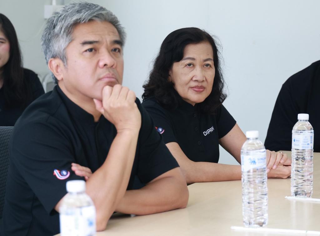“รองอธิบดีดุสิต” ลงพื้นที่สุราษฎร์ฯ เยี่ยม Success Case ดีพร้อม ชู AI Automation ลดต้นทุน หนุน SME ฟื้นธุรกิจด้วยการตลาดดิจิทัล