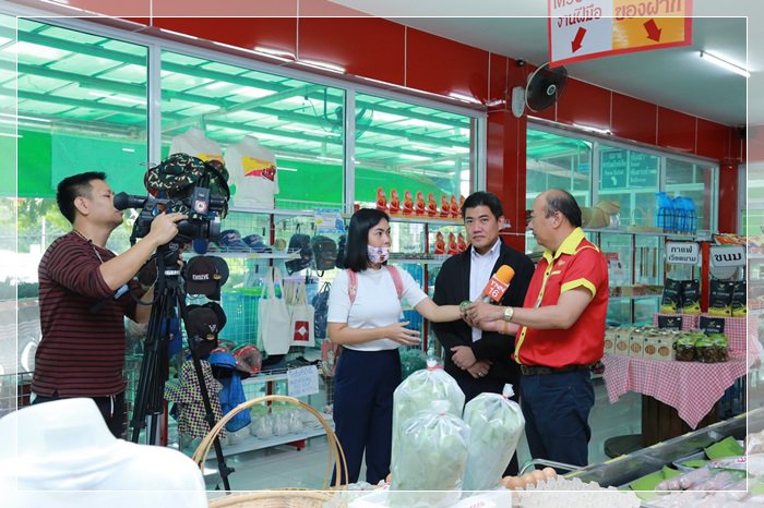 “รสอ.ภาสกร” บินตรงอุบลฯ ปลุกกระแส “สินค้าของฝาก” พร้อมชงเอสเอ็มอี ปรับกลยุทธ์ค้าออนไลน์และการผลิตแบบระบบออโตเมชัน หลังวิกฤตโควิด-19