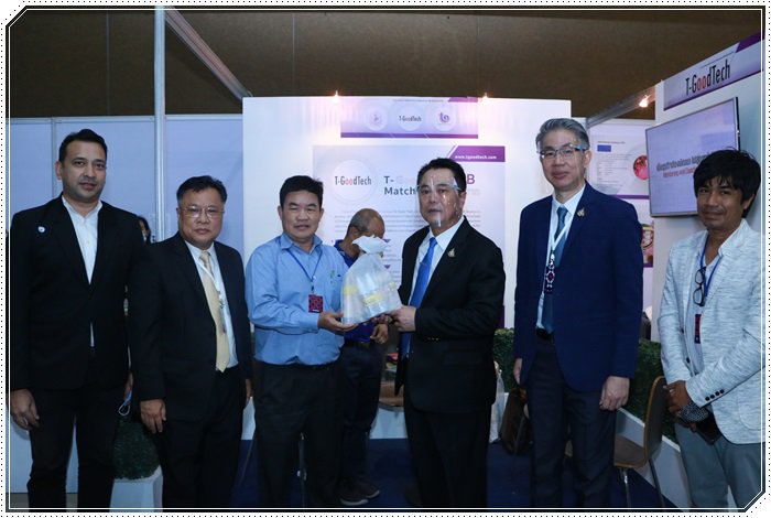 “อธิบดีณัฐพล” ร่วมเปิดงานตลาดนัด SME “เราช่วยไทย ไทยช่วยกัน” ยกขบวนสินค้าและบริการมาให้ ชิม เที่ยว ช้อป พร้อมไอเดียต่อยอดธุรกิจเอสเอ็มอี