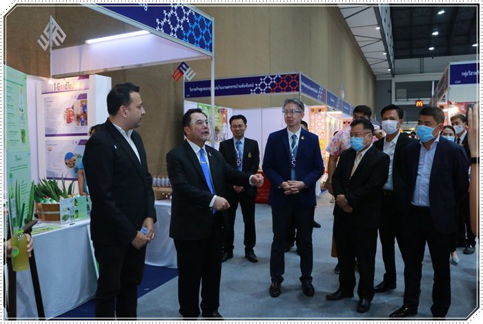 “อธิบดีณัฐพล” ร่วมเปิดงานตลาดนัด SME “เราช่วยไทย ไทยช่วยกัน” ยกขบวนสินค้าและบริการมาให้ ชิม เที่ยว ช้อป พร้อมไอเดียต่อยอดธุรกิจเอสเอ็มอี