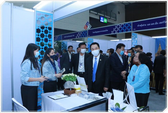 “อธิบดีณัฐพล” ร่วมเปิดงานตลาดนัด SME “เราช่วยไทย ไทยช่วยกัน” ยกขบวนสินค้าและบริการมาให้ ชิม เที่ยว ช้อป พร้อมไอเดียต่อยอดธุรกิจเอสเอ็มอี