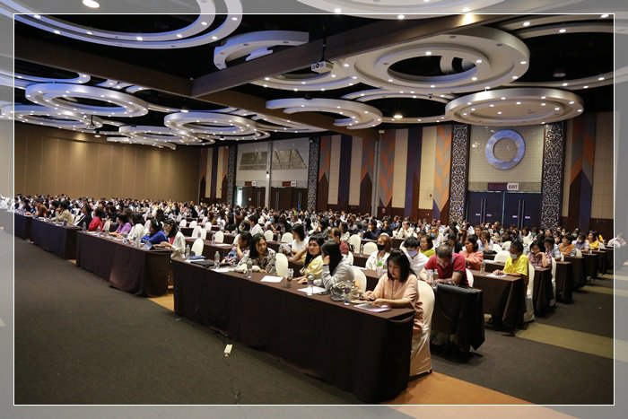 “อธิบดีณัฐพล” มอบนโยบายและแนวทางการดำเนินงาน ปี 64 พร้อมผนึกกำลังชาว กสอ. ปักธงเสริมแกร่งศักยภาพผู้ประกอบการไทย