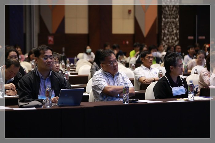 “อธิบดีณัฐพล” มอบนโยบายและแนวทางการดำเนินงาน ปี 64 พร้อมผนึกกำลังชาว กสอ. ปักธงเสริมแกร่งศักยภาพผู้ประกอบการไทย