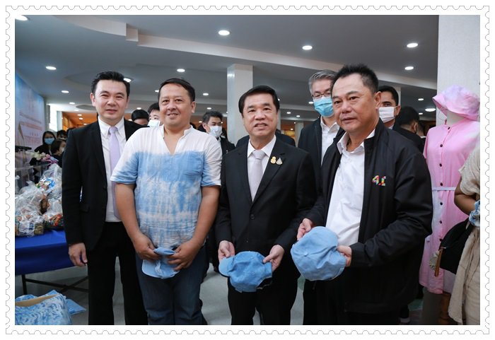 "สุริยะ" ดึง กสอ.เปิดคอร์สระยะสั้นผลิตผ้ามัดย้อม ลงพื้นที่ชุมชนบางแคเพิ่มรายได้-สร้างอาชีพใหม่