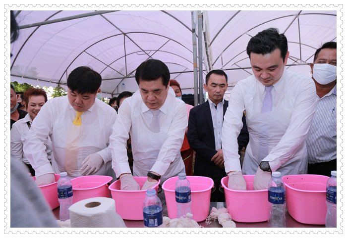 "สุริยะ" ดึง กสอ.เปิดคอร์สระยะสั้นผลิตผ้ามัดย้อม ลงพื้นที่ชุมชนบางแคเพิ่มรายได้-สร้างอาชีพใหม่