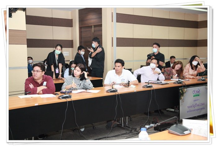 “อธิบดีณัฐพล” ร่วมแถลงข่าว กระทรวงอุตฯ จัดแคมเปญมอบของขวัญปีใหม่ 2564 ยกขบวนสินค้าราคาโรงงาน คาดมีเงินสะพัดกว่า 50 ล้านบาท
