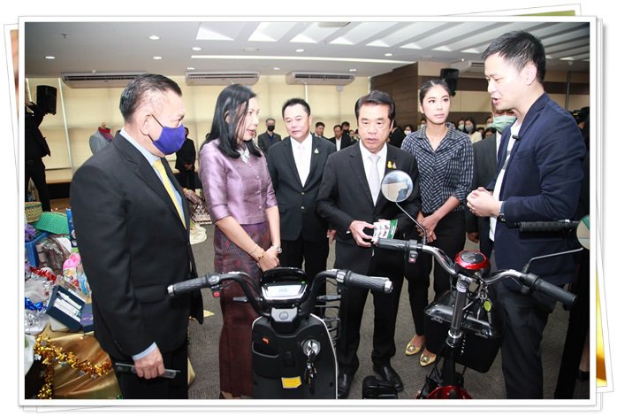 “อธิบดีณัฐพล” ร่วมแถลงข่าว กระทรวงอุตฯ จัดแคมเปญมอบของขวัญปีใหม่ 2564 ยกขบวนสินค้าราคาโรงงาน คาดมีเงินสะพัดกว่า 50 ล้านบาท