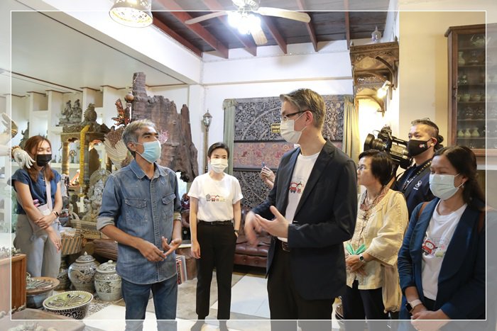 กสอ. ผนึกกำลัง ก.ยุติธรรม สทบ. ลุยเมืองเก่าฯ สุโขทัย  เดินหน้าถอดรหัสอัตลักษณ์ ปั้น 20 “ผลิตภัณฑ์แห่งการให้โอกาส” ตั้งเป้ากระตุ้นรายได้ชุมชนกว่า 10 ล้านบาท