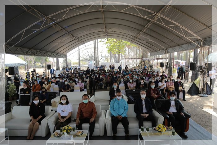 กสอ. ผนึกกำลัง ก.ยุติธรรม สทบ. ลุยเมืองเก่าฯ สุโขทัย  เดินหน้าถอดรหัสอัตลักษณ์ ปั้น 20 “ผลิตภัณฑ์แห่งการให้โอกาส” ตั้งเป้ากระตุ้นรายได้ชุมชนกว่า 10 ล้านบาท