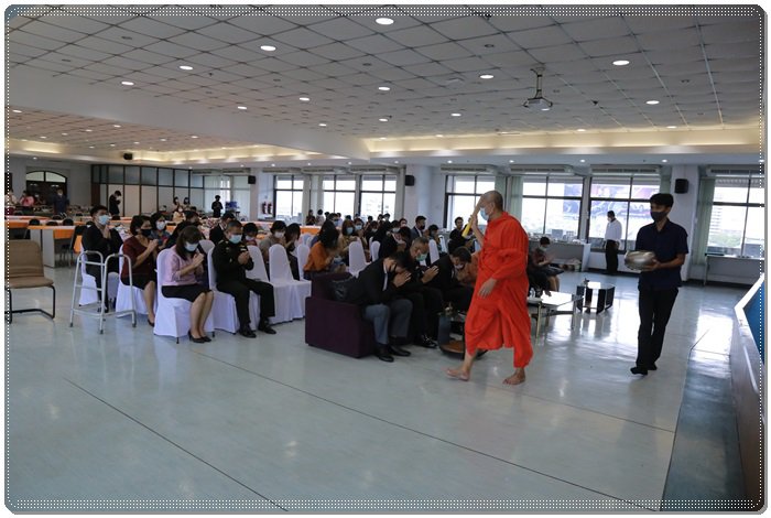 “อธิบดีณัฐพล” นำพลพรรค กสอ. บวรสรวงสิ่งศักดิ์สิทธิ์และทำบุญ ครบรอบ 79 ปี กช.กสอ.
