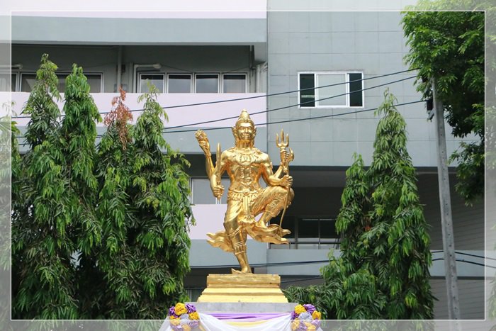 “แม่ทัพณัฐพล” นำพลพรรค กสอ. บวรสรวงสิ่งศักดิ์สิทธิ์ ครบรอบ 79 ปี กสอ.