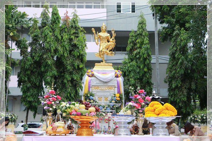 “แม่ทัพณัฐพล” นำพลพรรค กสอ. บวรสรวงสิ่งศักดิ์สิทธิ์ ครบรอบ 79 ปี กสอ.