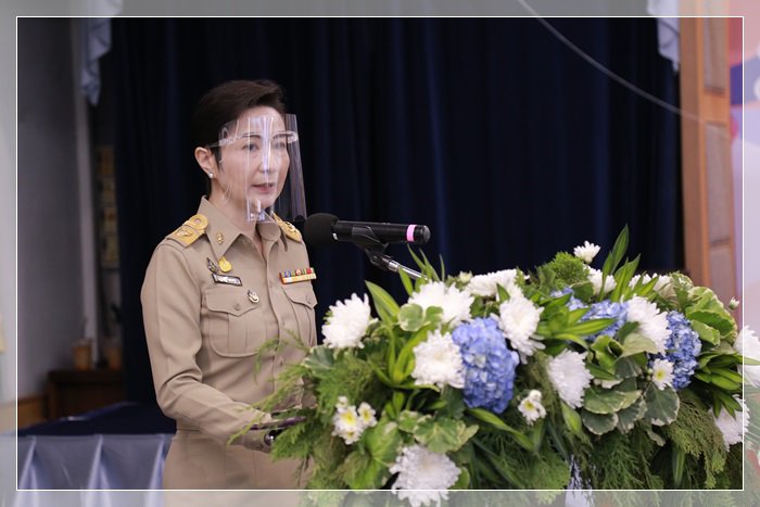 “อธิบดีณัฐพล” มอบโล่และประกาศเกียรติคุณ “คนดี ศรี กสอ.” แก่ข้าราชการและเจ้าหน้าที่ กสอ. ประจำปี 2563