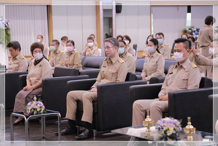 “อธิบดีณัฐพล” มอบโล่และประกาศเกียรติคุณ “คนดี ศรี กสอ.” แก่ข้าราชการและเจ้าหน้าที่ กสอ. ประจำปี 2563