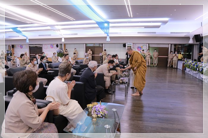 “แม่ทัพ กสอ.” นำพลพรรคทำบุญเลี้ยงพระ เนื่องในโอกาสครบรอบ 79 ปี กสอ. 