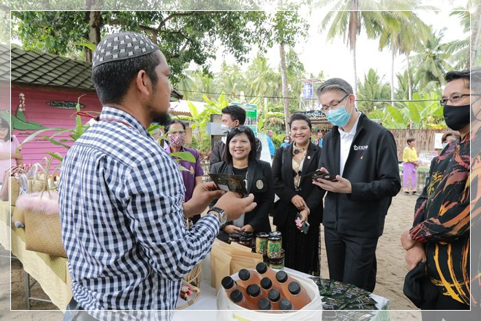 “อธิบดีณัฐพล” บินตรงเมืองคอน ชมต้นแบบชุมชน CIV พร้อมดึงนักศึกษาต่อยอดอัตลักษณ์วิถีถิ่นเชื่อมโยงการท่องเที่ยวผ่านพลังโซเชียลมีเดีย 