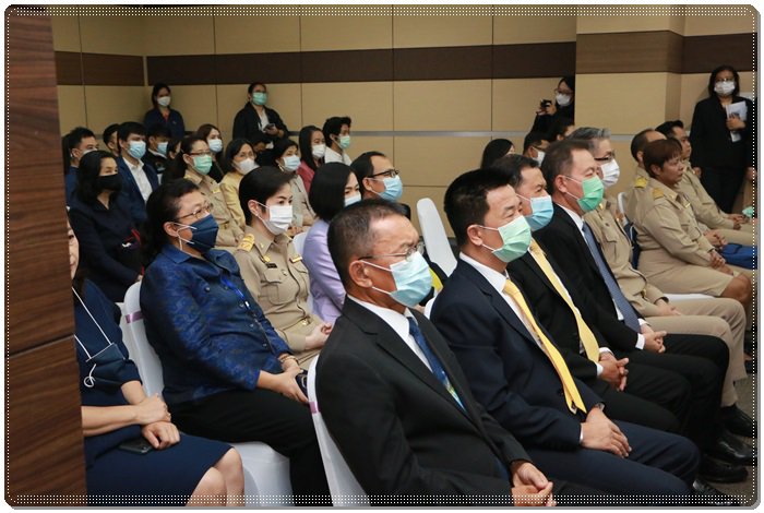 อธิบดีณัฐพล ร่วมแสดงความยินดีกับข้าราชการพลเรือนดีเด่น ประจำปี 2563