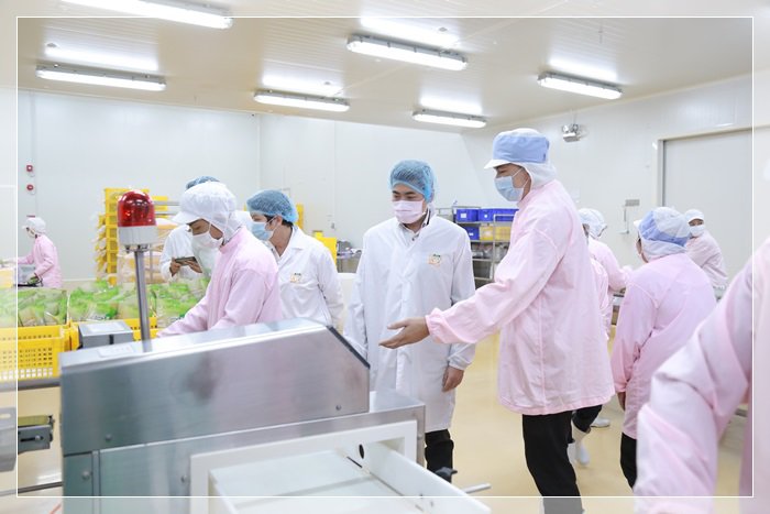 ดีพร้อมลงพื้นที่กรุงเก่า โชว์ผลสำเร็จปั้น SMEs สู่ B2C ฝ่าวิกฤตโควิด-19 พร้อมงัดไม้เด็ด STI 3 มาตรการ ช่วยธุรกิจไทยเต็มเหนี่ยว