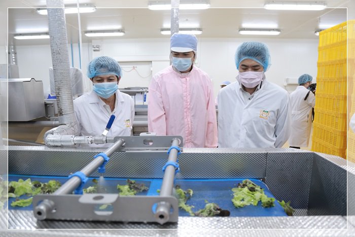 ดีพร้อมลงพื้นที่กรุงเก่า โชว์ผลสำเร็จปั้น SMEs สู่ B2C ฝ่าวิกฤตโควิด-19 พร้อมงัดไม้เด็ด STI 3 มาตรการ ช่วยธุรกิจไทยเต็มเหนี่ยว