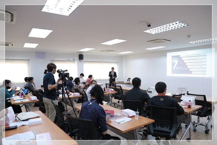 ดีพร้อมลงพื้นที่กรุงเก่า โชว์ผลสำเร็จปั้น SMEs สู่ B2C ฝ่าวิกฤตโควิด-19 พร้อมงัดไม้เด็ด STI 3 มาตรการ ช่วยธุรกิจไทยเต็มเหนี่ยว